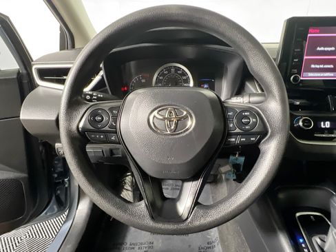 Used 2022 Toyota Corolla LE FWD image 17