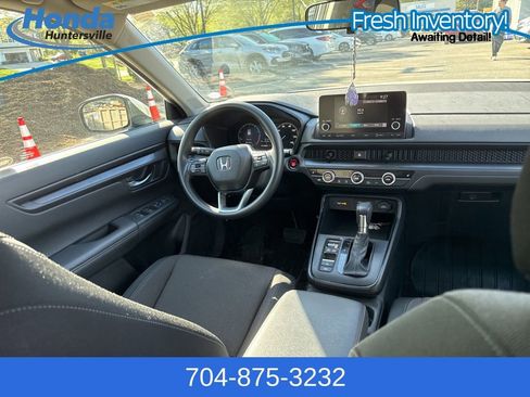 Used 2023 Honda CR-V EX image 10