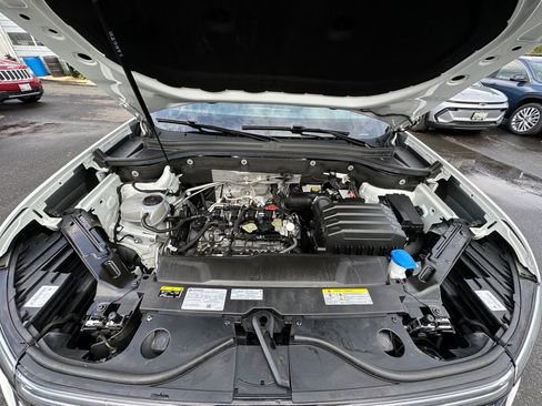 Used 2024 Volkswagen Atlas Cross Sport SE AWD/4WD image 27