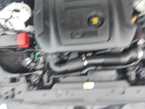 Used 2018 Land Rover Range Rover Velar S AWD/4WD image 35