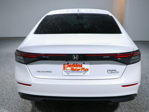 Used 2023 Honda Accord EX image 8