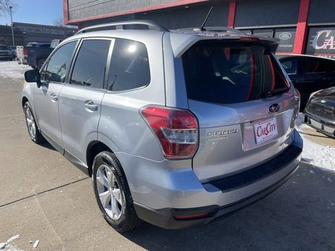 Used 2015 Subaru Forester 2.5i Limited AWD/4WD image 3