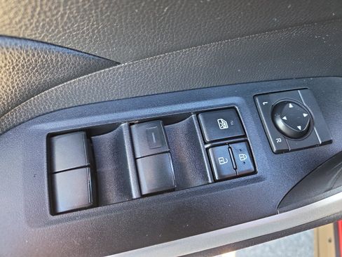 Used 2020 Toyota RAV4 LE image 15