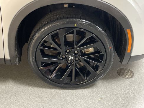 Used 2022 Mitsubishi Outlander SEL Black Edition image 13