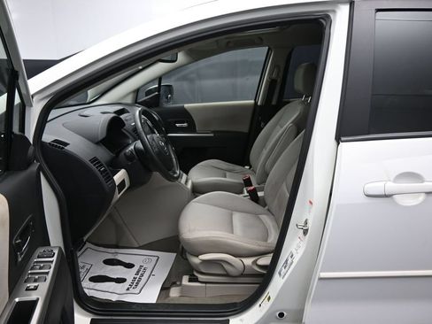 Used 2008 MAZDA MAZDA5 Grand Touring FWD image 9