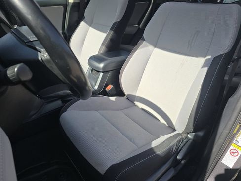 Used 2018 Toyota RAV4 XLE FWD image 21