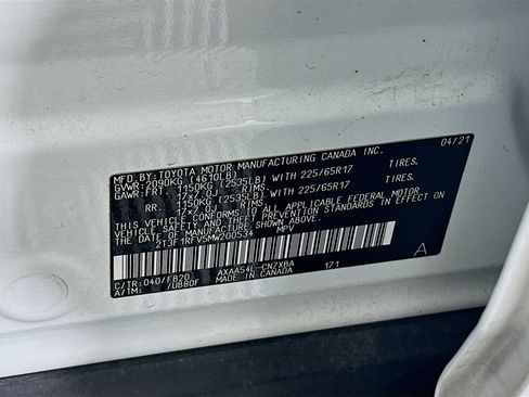 Used 2021 Toyota RAV4 LE AWD/4WD image 12