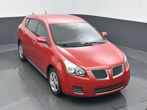 Used 2009 Pontiac Vibe Base w/ Preferred Package image 3