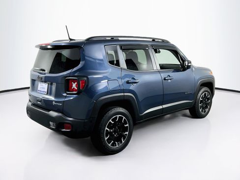 Used 2023 Jeep Renegade Latitude w/ Sun/Sound Group AWD/4WD image 5