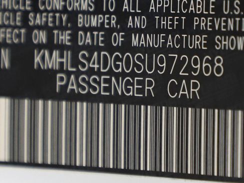 Used 2025 Hyundai Elantra SEL image 27