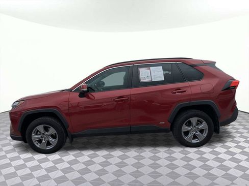 Used 2022 Toyota RAV4 XLE image 6