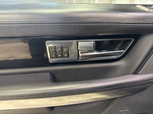 Used 2013 Land Rover Range Rover Sport HSE LUX w/ Luxury Interior Pkg AWD/4WD image 34