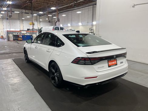 Certified 2025 Honda Accord Sport image 8