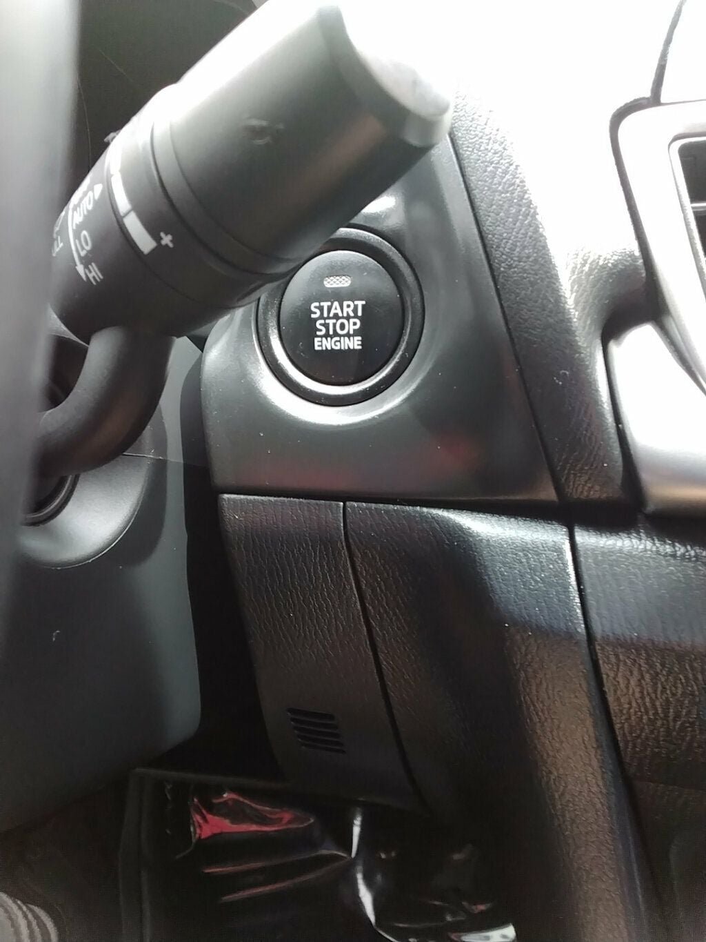 Used 2018 MAZDA MAZDA3 Touring FWD image 25