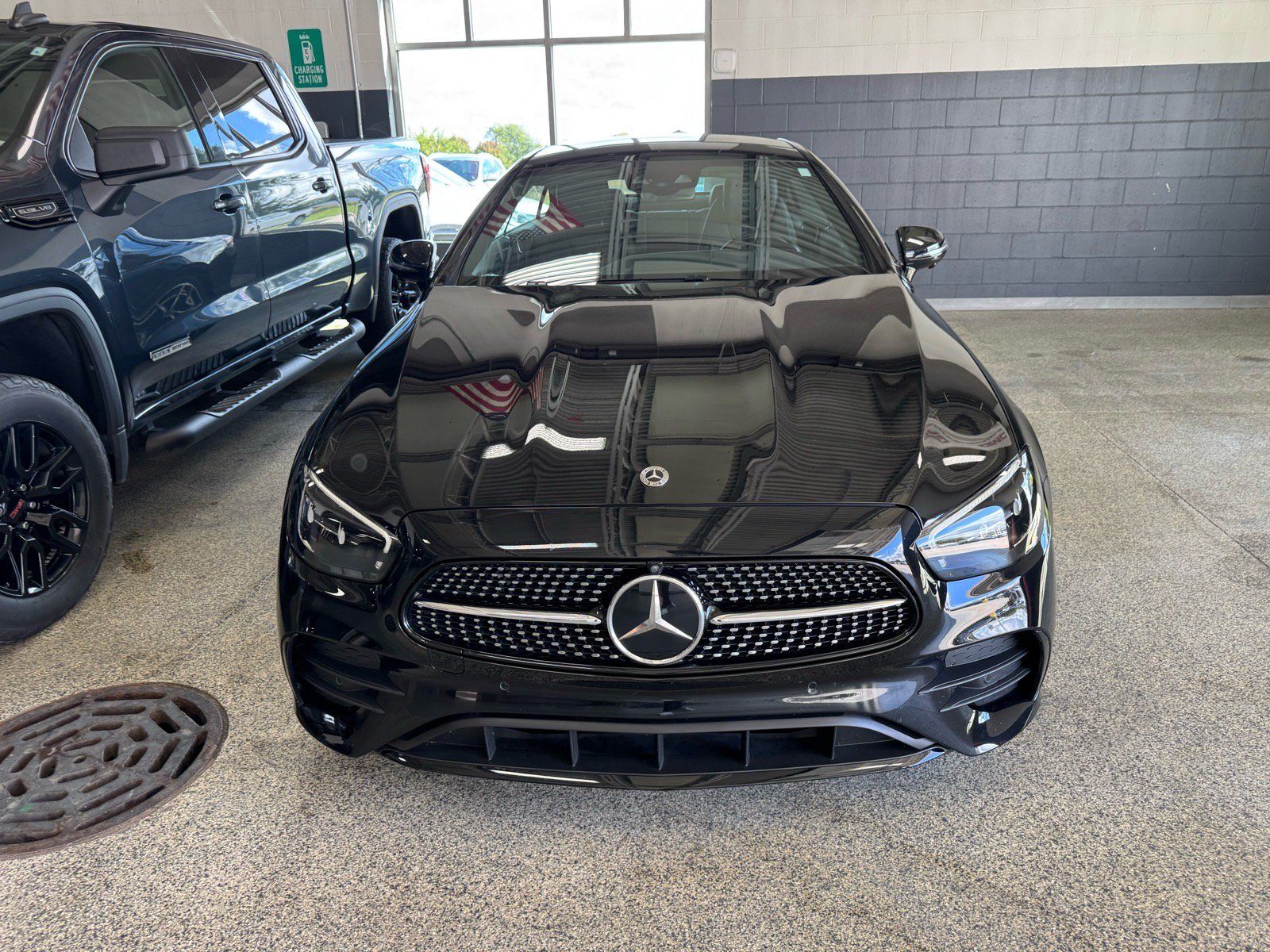 Used 2023 Mercedes-Benz E 450 4MATIC Coupe image 2