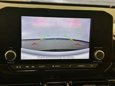 Used 2023 Nissan Pathfinder SV w/ SV Premium Package AWD/4WD image 23