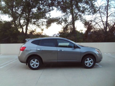 Used 2015 Nissan Rogue S FWD image 9