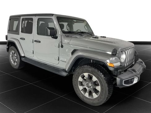 Used 2018 Jeep Wrangler Unlimited Sahara AWD/4WD image 7