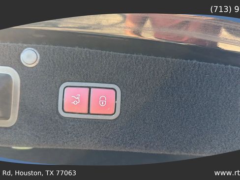 Used 2015 Mercedes-Benz S 550 Sedan image 32