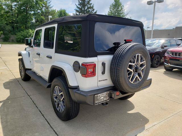 New 2025 Jeep Wrangler Unlimited Sahara AWD/4WD image 4