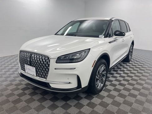 Certified 2023 Lincoln Corsair AWD w/ Equipment Group 101A image 2