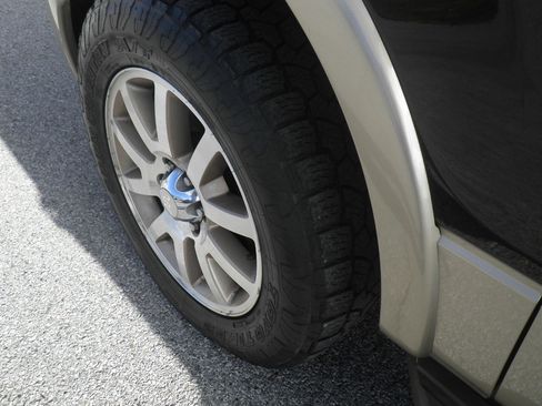 Used 2014 Ford F150 King Ranch w/ King Ranch Luxury Package image 14