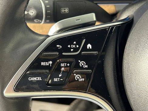 Used 2022 Mercedes-Benz E 350 4MATIC Sedan w/ AMG Line Exterior image 25