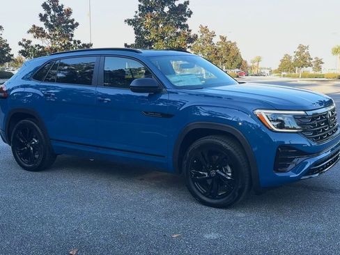 New 2025 Volkswagen Atlas Cross Sport SEL R-Line image 2