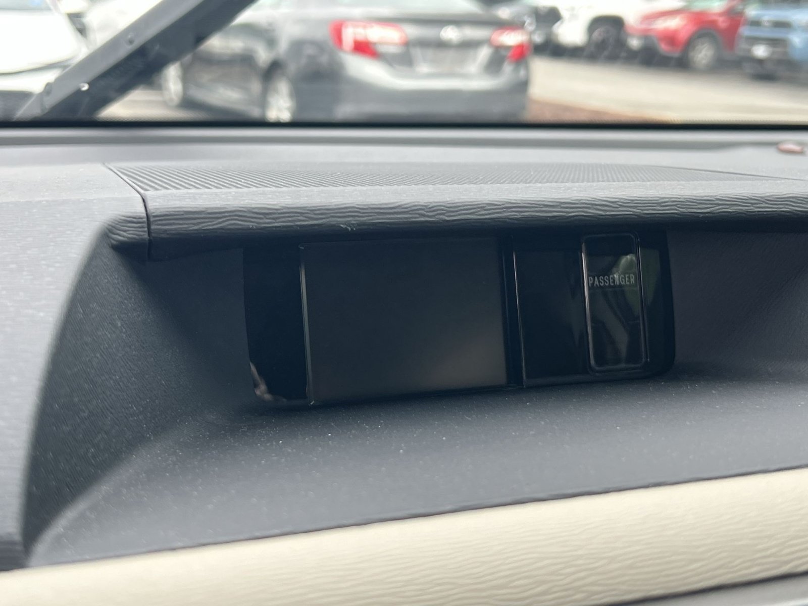 Used 2013 Toyota Sienna XLE w/ Entertainment Pkg FWD image 37