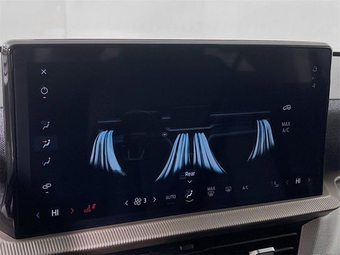 Used 2025 Ford Explorer Active image 15