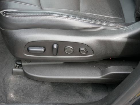 Used 2021 Buick Enclave Avenir w/ Avenir Technology Package image 17