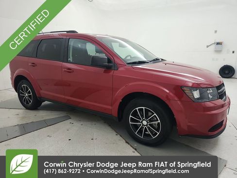 Used 2017 Dodge Journey SE w/ Flexible Seating Group image 2
