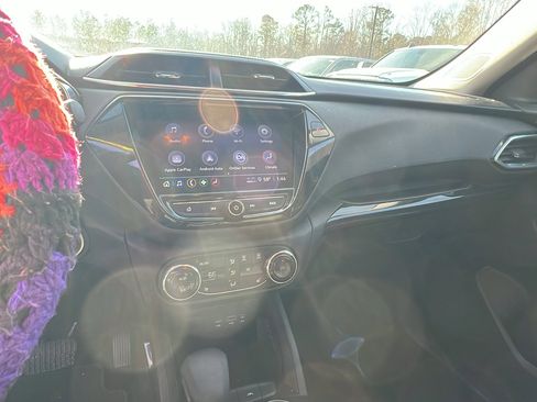 Used 2021 Chevrolet TrailBlazer LT w/ Convenience Package image 30