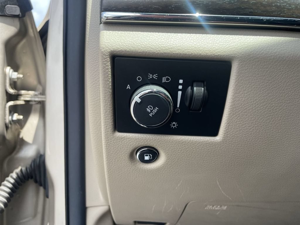 Used 2014 Jeep Grand Cherokee Limited AWD/4WD image 20