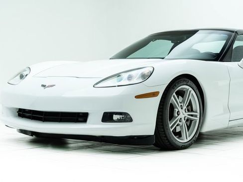 Used 2009 Chevrolet Corvette Coupe image 10