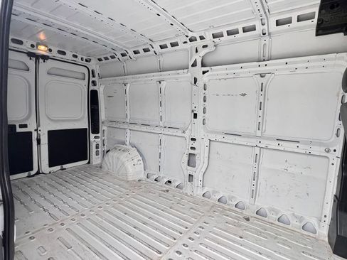 Used 2023 RAM ProMaster 2500 FWD image 15