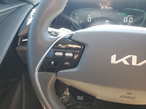 Used 2023 Kia Niro EX FWD image 20