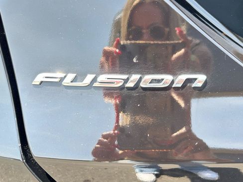 Used 2016 Ford Fusion SE FWD image 34