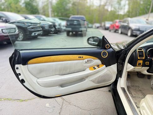 Used 2002 Lexus SC 430 Convertible RWD image 11