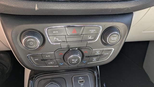 Used 2021 Jeep Compass Limited w/ Sun and Sound Group AWD/4WD image 13