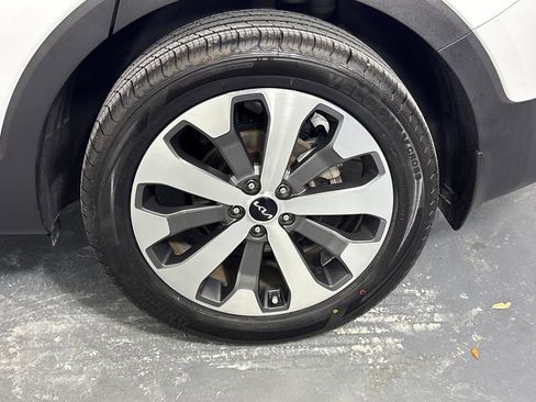 Used 2022 Kia Telluride S image 38