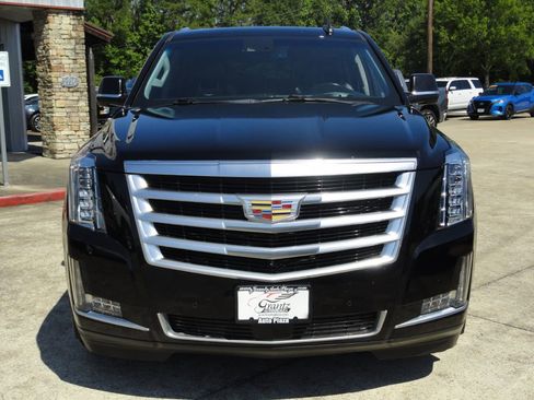 Used 2015 Cadillac Escalade Premium RWD image 2
