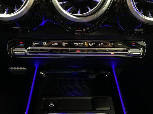 Certified 2025 Mercedes-Benz GLB 250 4MATIC image 25