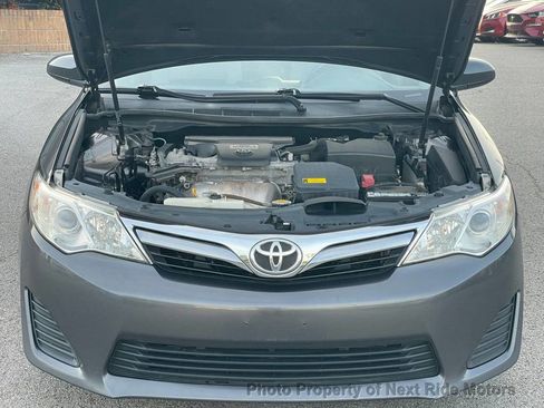 Used 2012 Toyota Camry LE image 25