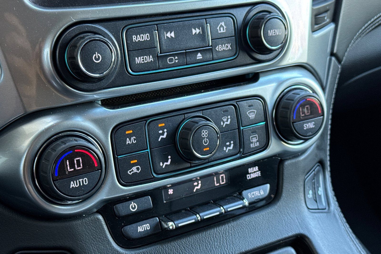 Used 2019 Chevrolet Tahoe LT AWD/4WD image 24