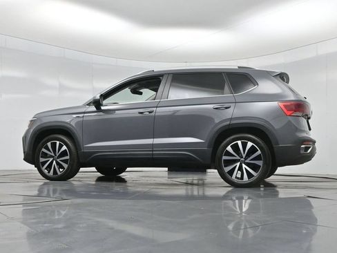 Used 2023 Volkswagen Taos SE w/ Panoramic Sunroof Package AWD/4WD image 55