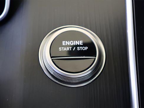 Used 2025 Mercedes-Benz S 63 AMG S image 23