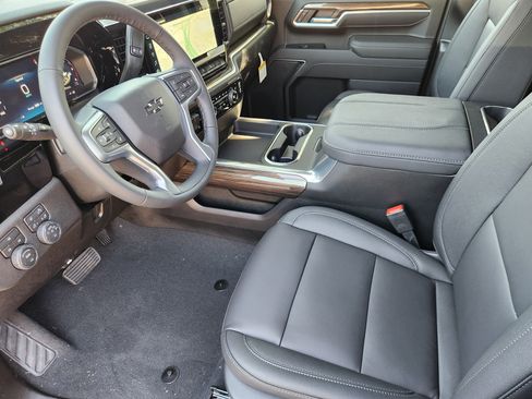 New 2026 Chevrolet Silverado 2500 LT w/ Trail Boss Package image 4