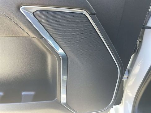 Used 2024 GMC Sierra 1500 SLT image 23