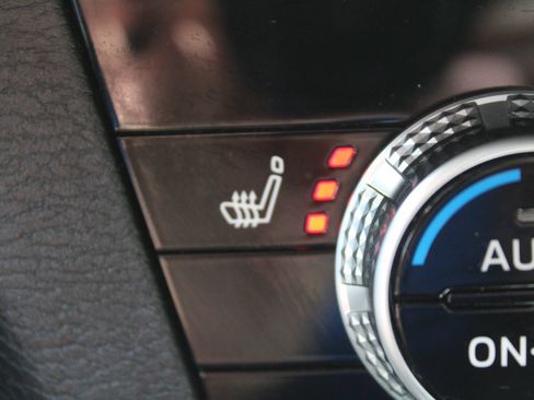 Used 2025 Mitsubishi Outlander SE AWD/4WD image 42